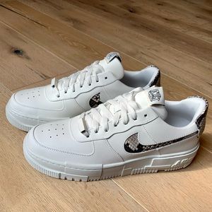 Nike Air Force 1 Pixel ‘Sail Snake’. For Women’s
